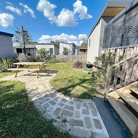 Chalet De Standing Avec Piscine Chauffee, A 300m De La - 6 Couchages, Wifi Gratuit - Fr-1-361-474 Jullouville-les-Pins